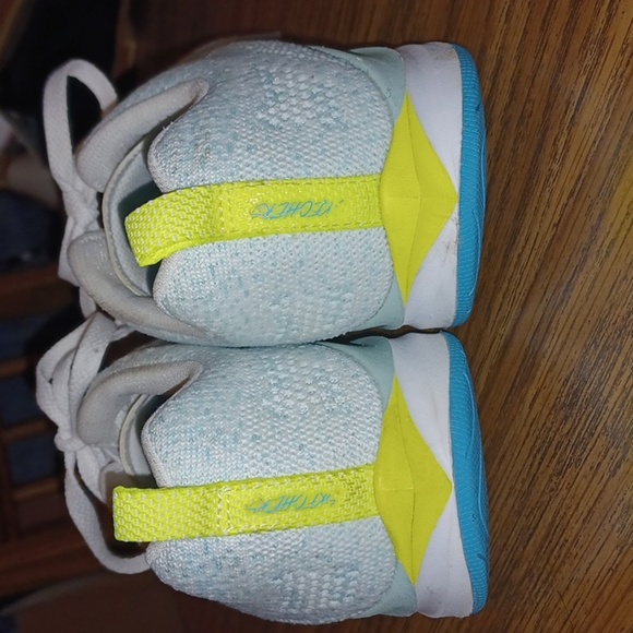 Sketchers Memory Foam Sneakers,  white & turquoise,  size 9.5 - Picture 4 of 8